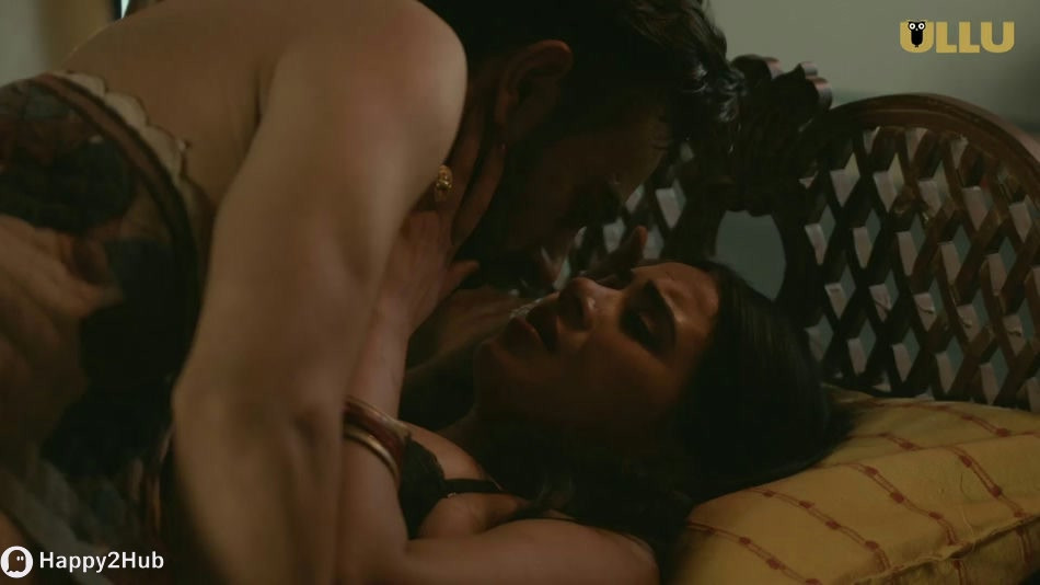 Red Light E5 – Ullu Aayat Khan Desi Bhabhi Sexy Video