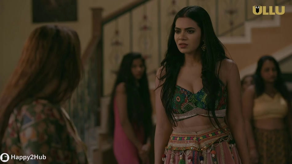 Red Light E6 – Ullu Aayat Khan Desi Bhabhi Sexy Video