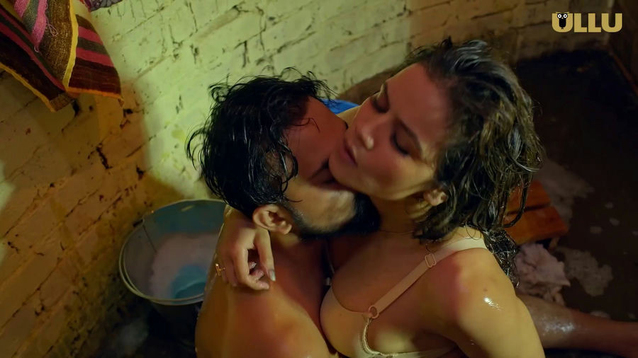 Tohfa E4 – ULLU Leena Singh Desi Bhabhi Sexy