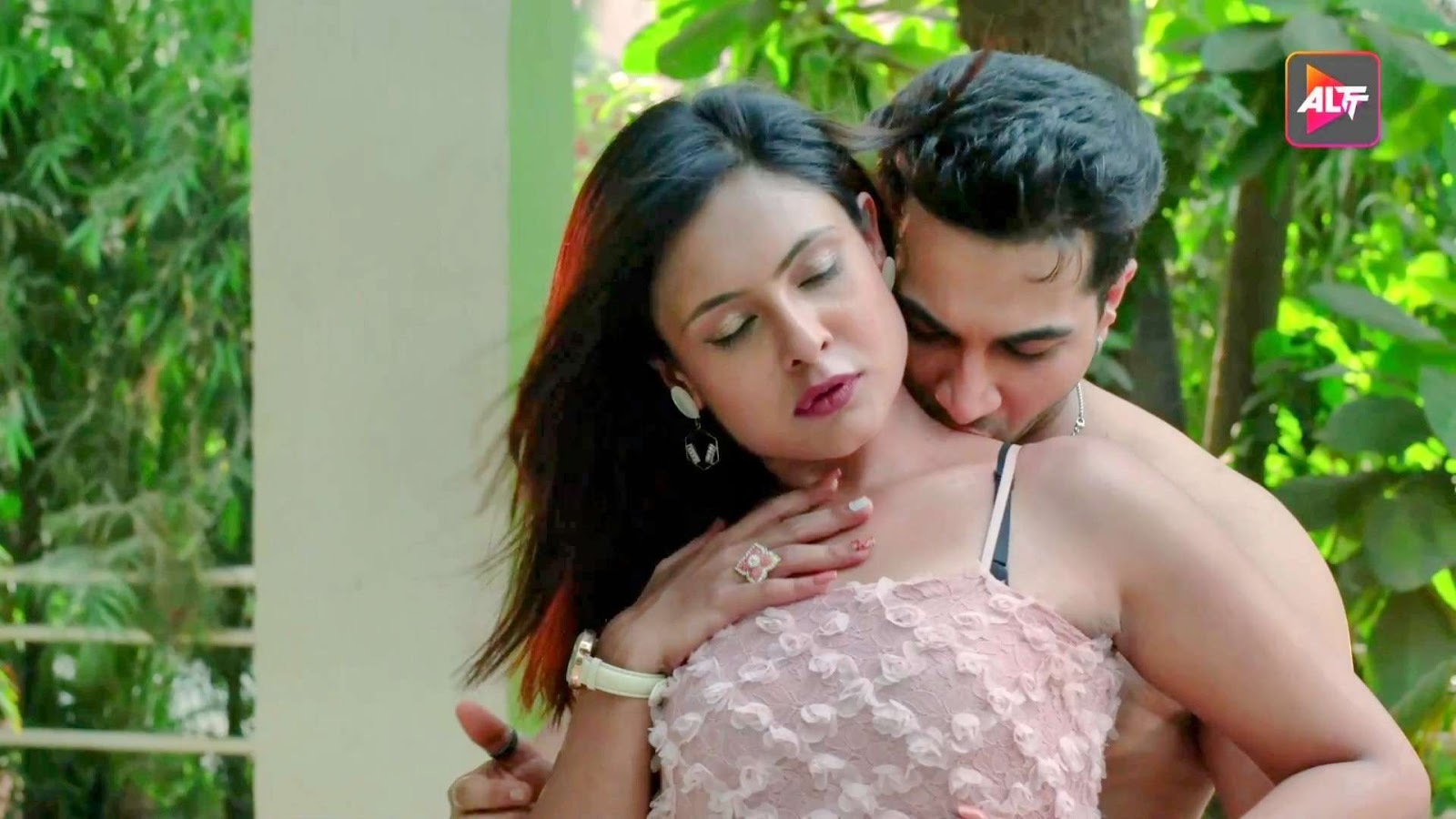 Utha Patak S4 E24 – ALTT Rani Pari Bhabhi XXX