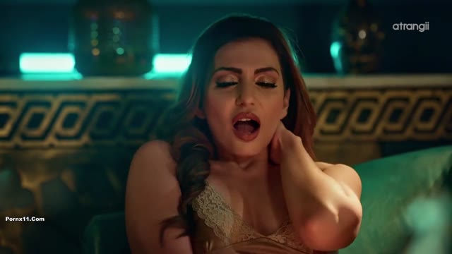 Wine E3 – Navina Bole Indian Bhabhi XXX Video